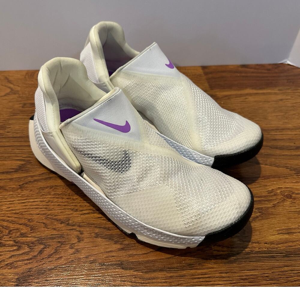 Nike Go FlyEase Slip-On Sneakers Women’s Size 9 White Hands Free Comfort Shoes